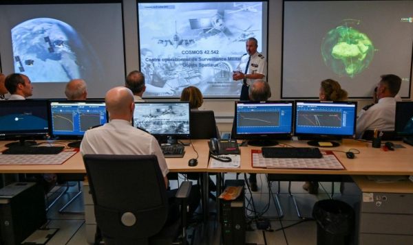 FRANCE RUNS SATELLITE WAR GAME IN EUROPEAN FIRST