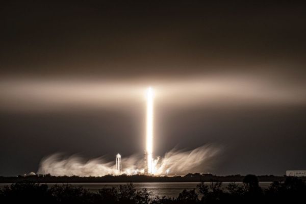 FALLING SPACEX DEBRIS PUTS ON A LIGHT SHOW IN THE SKY