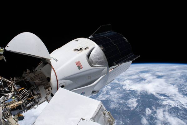 NASA TV TO AIR FIRST US COMMERCIAL CREW PORT RELOCATION ON SPACE STATION