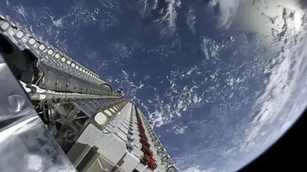 MEGA-SATELLITE CONSTELLATIONS COULD LEAD TO CHAIN-REACTION SPACECRAFT PILE-UPS IN ORBIT