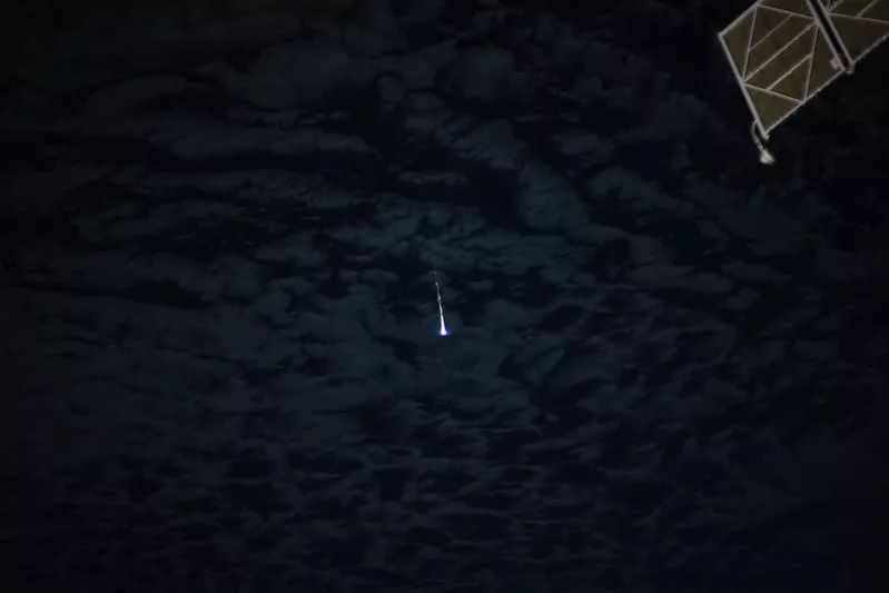 ASTRONAUT WATCHES RUSSIAN SPACE STATION MODULE FALL FROM SPACE IN FIERY DEMISE 