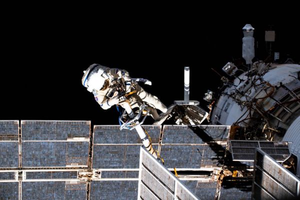 NASA SETS COVERAGE FOR TWO RUSSIAN SPACEWALKS OUTSIDE SPACE STATION