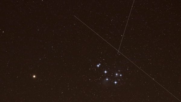 SATELLITE SWARMS MAY OUTSHINE THE NIGHT SKY’S NATURAL CONSTELLATIONS