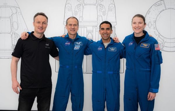 NASA, SPACEX ADJUST NEXT SPACE STATION CREW ROTATION LAUNCH DATE