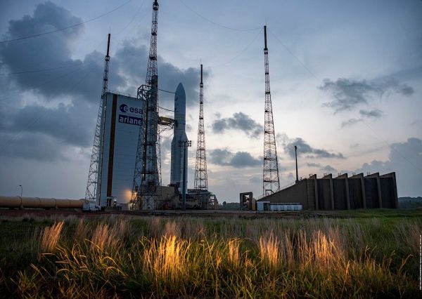 ARIANE 5 LAUNCH DELAYED FOR MORE GROUND SYSTEMS CHECKS