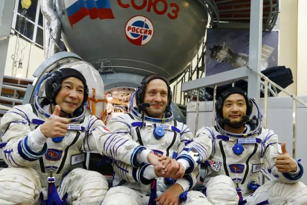 JAPANESE BILLIONAIRE LAUNCHES TO THE INTERNATIONAL SPACE STATION WHILE WAITING FOR SPACEX MOON RIDE