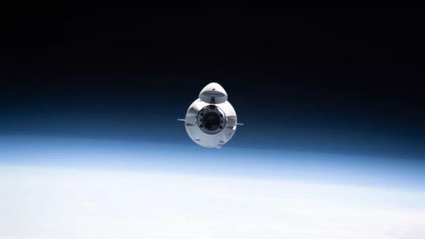 BAD WEATHER DELAYS SPACEX DRAGON'S DEPARTURE FROM SPACE STATION TO SATURDAY