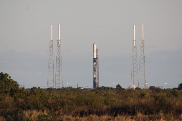 CRUISE SHIP UNDER ROCKET’S FLIGHT PATH FORCES ANOTHER SPACEX LAUNCH SCRUB 