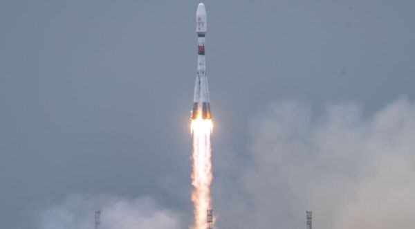 RUSSIA HALTS SOYUZ LAUNCHES FROM FRENCH GUIANA
