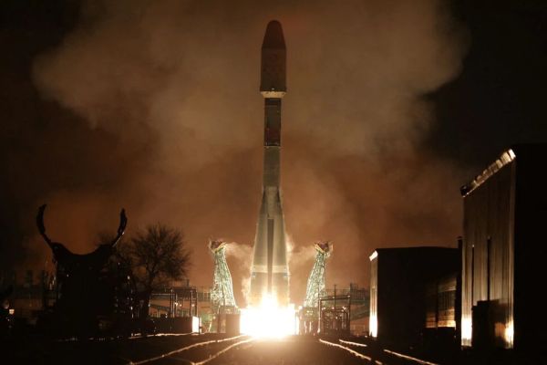 UK SATELLITE COMPANY ONEWEB SUSPENDS BAIKONUR LAUNCHES