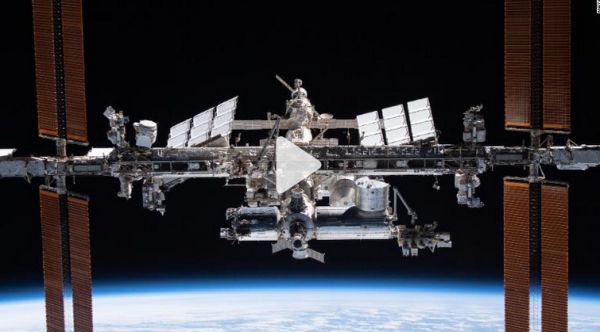 CAPTURING THE HERITAGE OF THE INTERNATIONAL SPACE STATION BEFORE IT CRASHES INTO THE OCEAN