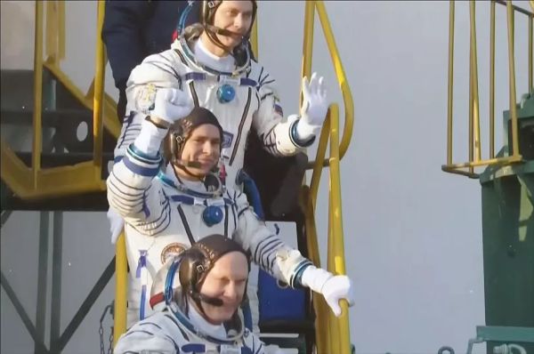 SOYUZ LAUNCHES TO SPACE STATION WITH FIRST ALL-RUSSIAN COSMONAUT CREW IN 22 YEARS