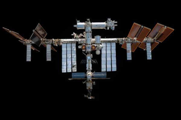 NASA SAYS RUSSIA IS STILL ‘MOVING TOWARD’ EXTENDING THE SPACE STATION THROUGH 2030