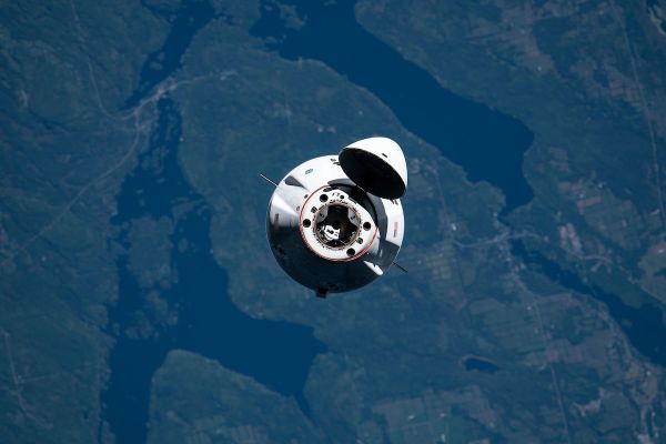 SPACEX CARGO MISSION GROUNDED TO INVESTIGATE POSSIBLE FUEL LEAK