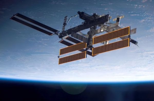 RUSSIA WARNS OF POTENTIALLY PATHOGENIC SPACE GERMS ON ISS
