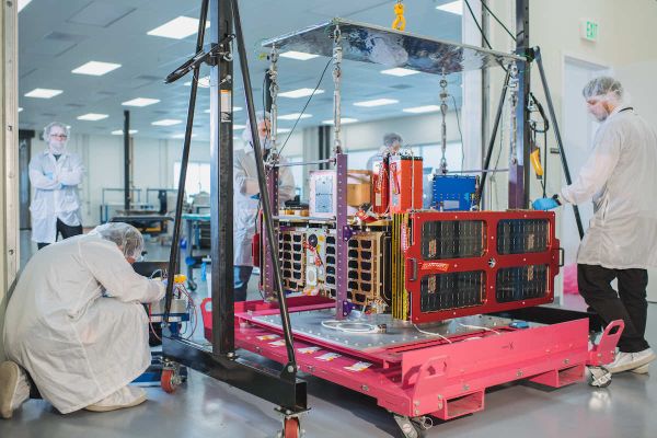 MOMENTUS ORBITAL TRANSFER VEHICLE SUFFERS POWER PROBLEM AFTER LAUNCH 