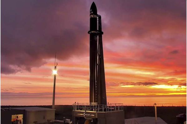 NASA SATELLITE BREAKS FROM ORBIT AROUND EARTH, HEADS TO MOON