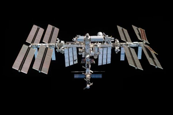 RUSSIA REPORTEDLY TELLS NASA IT’S STAYING WITH THE INTERNATIONAL SPACE STATION UNTIL AT LEAST 2028