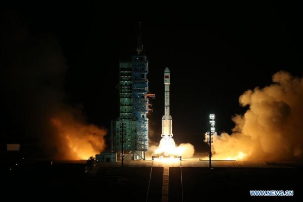 CHINESE SPACEPLANE MARKS 10 DAYS IN ORBIT