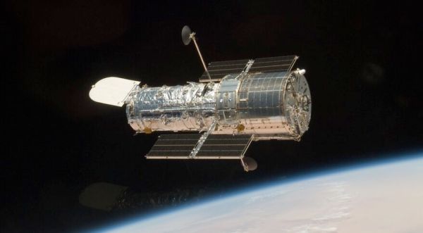 NASA AND SPACEX TO STUDY POSSIBLE PRIVATE HUBBLE SERVICING MISSION