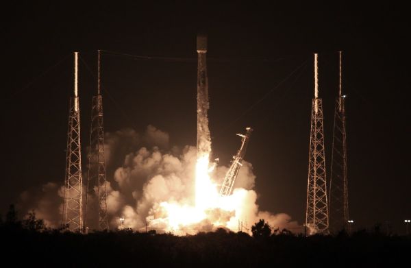 SPACEX LAUNCHES AIRBUS-BUILT TV BROADCASTING SPACECRAFT FOR EUTELSAT