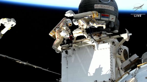 COSMONAUTS FINISH SPACEWALK FOR WORK ON SCIENCE MODULE