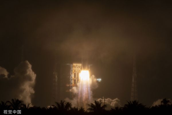 FIRST ROCKET LAUNCH OF THE NEW YEAR LEAVES WENCHANG FOR SPACE