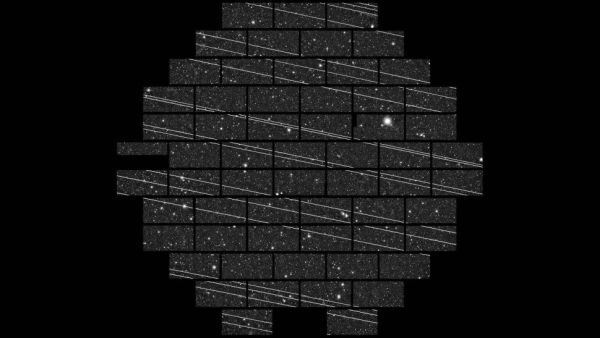BLUEWALKER 3, AN ENORMOUS AND BRIGHT COMMUNICATIONS SATELLITE, IS GENUINELY ALARMING ASTRONOMERS