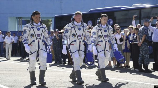 NEW RUSSIAN CONTINGENCY PLAN FOR CREW OF DAMAGED SPACE CAPSULE