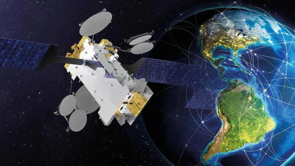 SPANISH-OWNED COMMUNICATIONS SATELLITE READY FOR LAUNCH FROM CAPE CANAVERAL