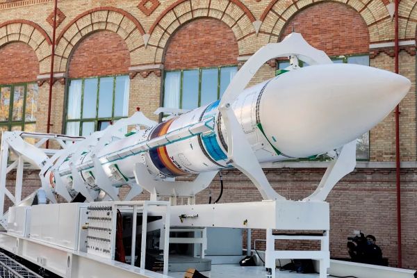 LAUNCH DEMAND REMAINS HIGH DESPITE INDUSTRY STRUGGLES