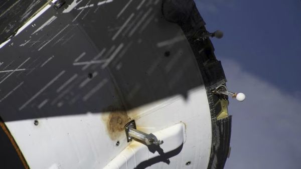 RUSSIA DELAYS LAUNCH OF RELIEF SHIP TO KEEP INVESTIGATING SPACE STATION LEAK