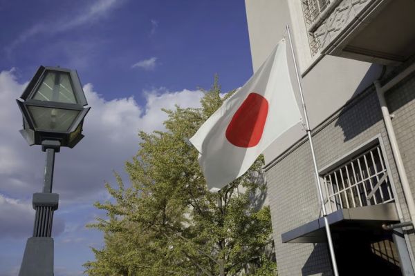 JAPAN PREPARES TO SHOOT DOWN NORTH KOREA SATELLITE IF IT FALLS ON JAPAN