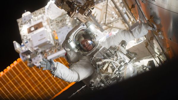 ASTRONAUTS GEARING UP FOR FRIDAY SPACEWALK