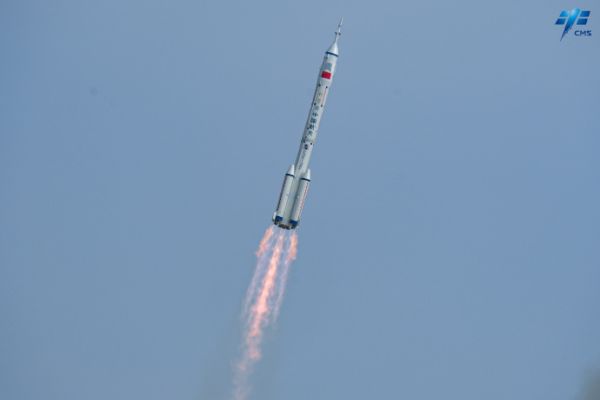 CHINESE ASTRONAUT LAUNCH BREAKS RECORD FOR MOST PEOPLE IN ORBIT