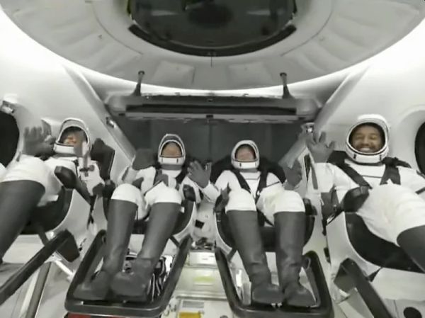 SPACEX MISSION RETURNS FROM SPACE STATION WITH EX-NASA ASTRONAUT, 3 PAYING CUSTOMERS