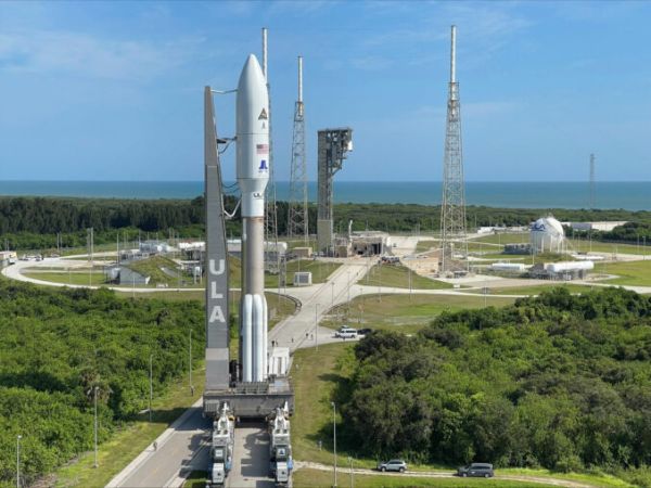 ATLAS 5 ROCKET RETURNS TO PAD FOR SPY SATELLITE AGENCY LAUNCH FROM CAPE CANAVERAL