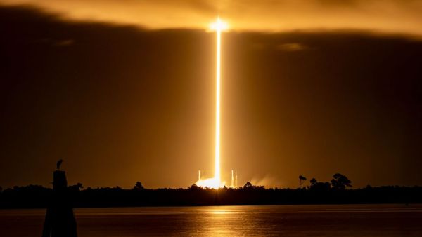 SPACEX LAUNCHES 22 STARLINK SATELLITES TO ORBIT FROM FLORIDA