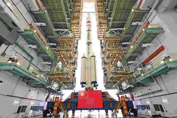 CHINA TO SEND ASTRONAUTS TO SPACE STATION LATER THIS MONTH