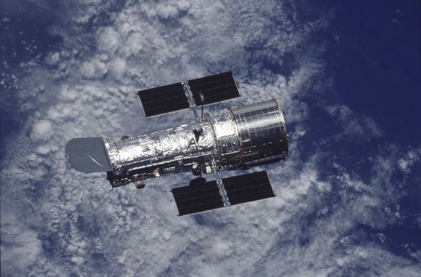 DESPITE GYRO FAILURE, NASA SAYS HUBBLE SPACE TELESCOPE STILL UP TO WORLD-CLASS SCIENCE