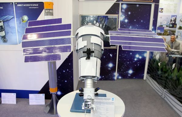 RUSSIAN SATELLITE BREAKS UP, CREATING DEBRIS IN LOW EARTH ORBIT