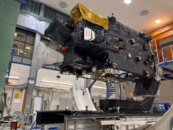 WEATHER SATELLITE PASSES BAKE AND SHAKE TESTS WITH FLYING COLORS