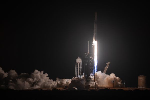 SPACEX LAUNCHES 23 STARLINK SATELLITES ON FALCON 9 ROCKET FROM THE KENNEDY SPACE CENTER