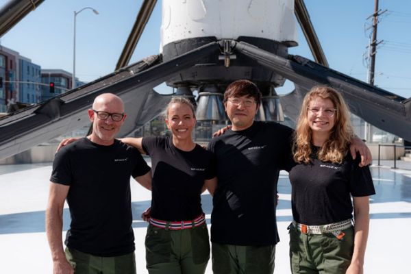 SPACEX TO LAUNCH PRIVATELY-FINANCED INTERNATIONAL CREW OF FOUR AROUND EARTH’S POLES