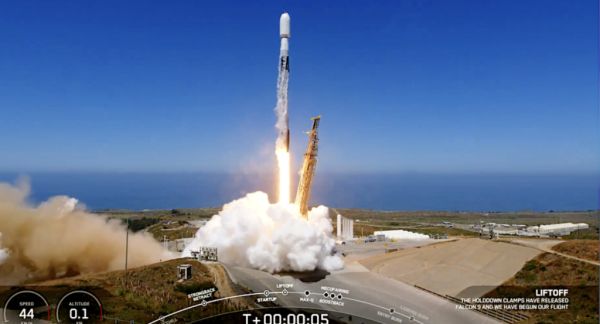 SPACEX PLANS TWO STARLINK SATELLITE LAUNCHES IN TWO DAYS AT TWO COASTS