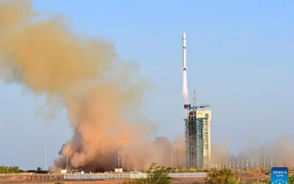 CHINA LAUNCHES FIRST REUSABLE, RETURNABLE TEST SATELLITE