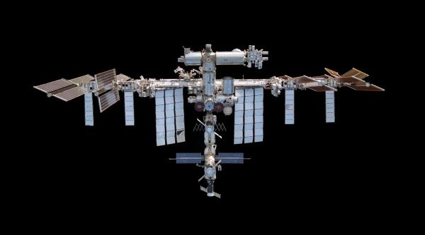 NASA WEIGHING OPTIONS FOR CONTINUOUS HUMAN PRESENCE IN LEO AFTER ISS