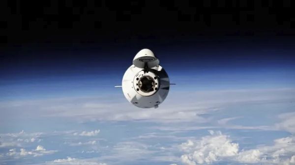 WATCH SPACEX'S 31ST DRAGON CARGO CAPSULE HEAD BACK TO EARTH DEC. 12 AFTER DELAY