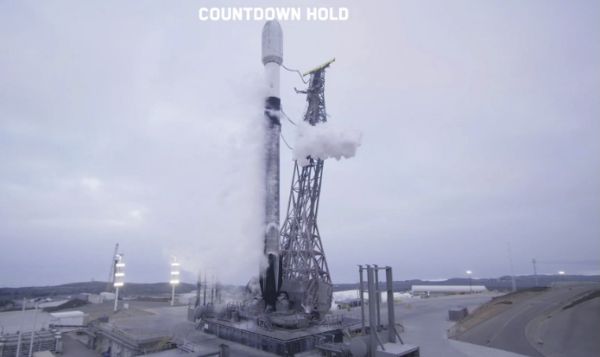 AIRPLANE IN KEEP OUT ZONE FORCES SCRUB OF STARLINK 11-8 LAUNCH 11 SECONDS BEFORE LIFTOFF