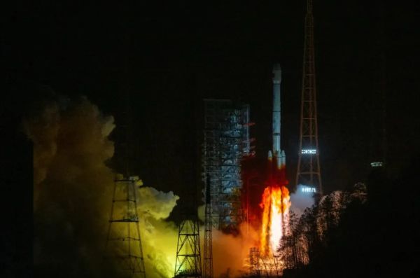 CHINA LAUNCHES CHINASAT-10R COMMUNICATIONS SATELLITE FROM XICHANG